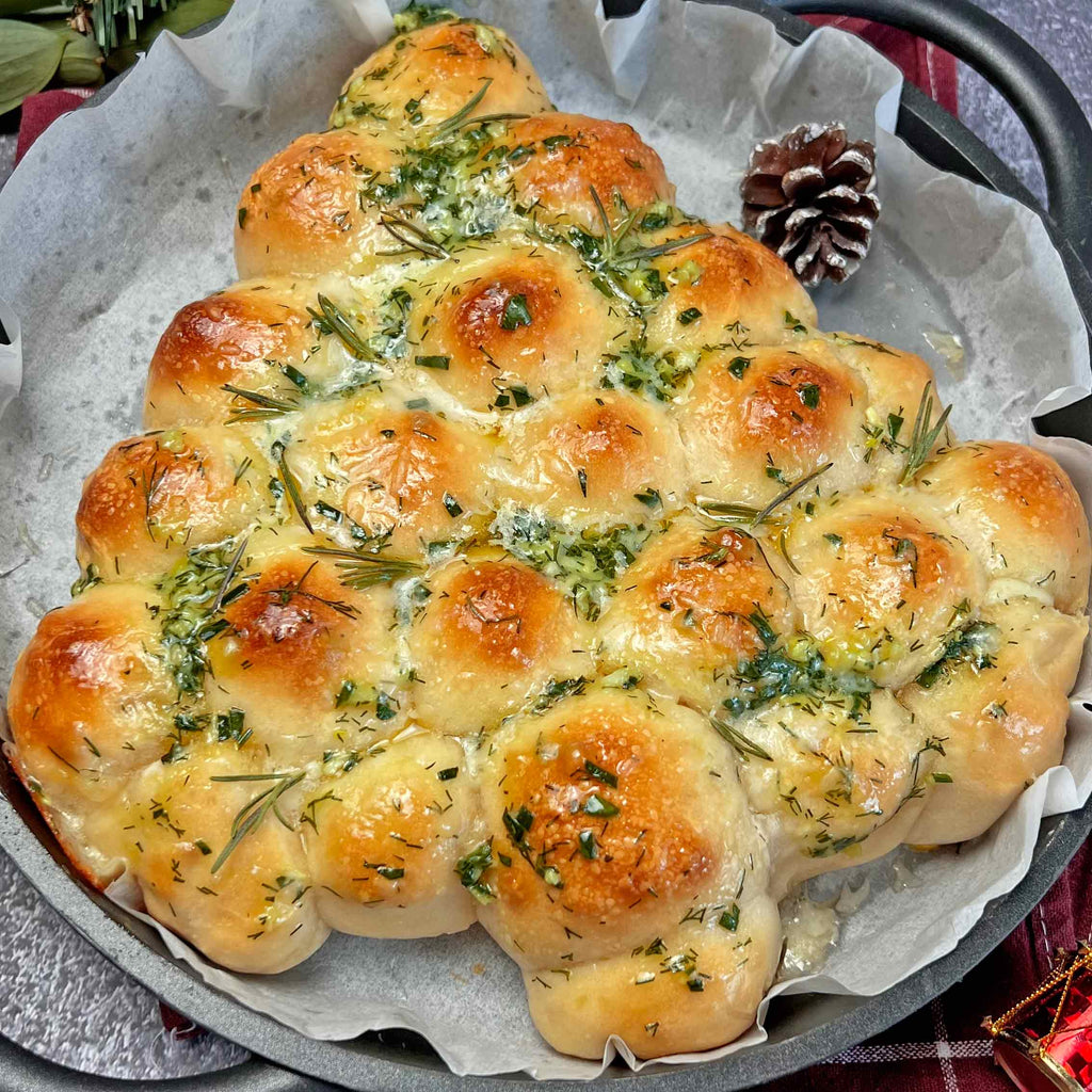 Cheesy Christmas Tree Bread