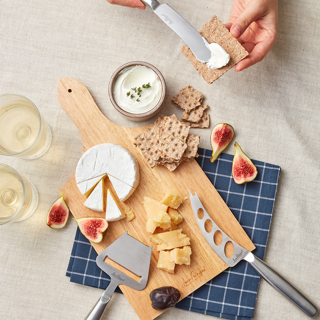 3-Piece Cheese Knife Set with Traditional Cheese Board