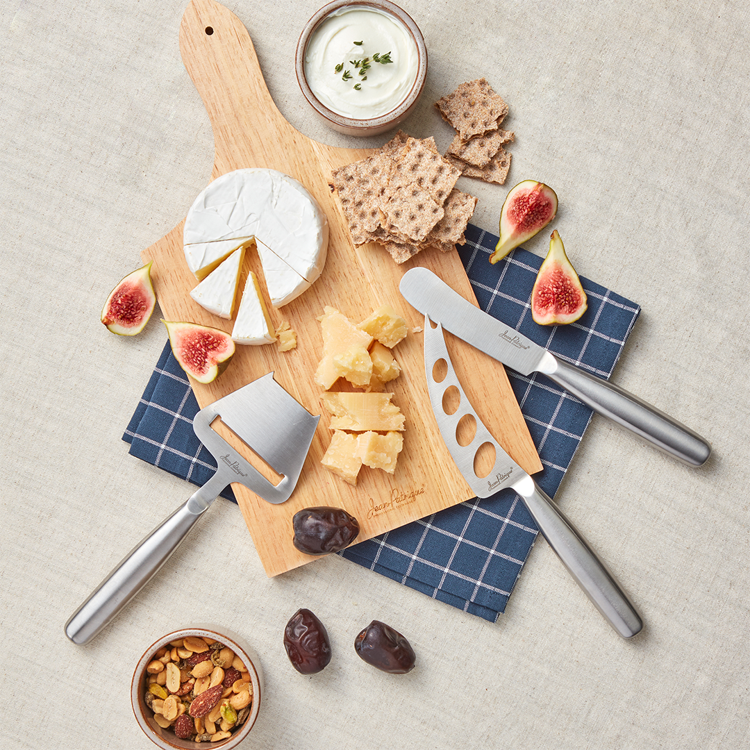 3-Piece Cheese Knife Set with Traditional Cheese Board