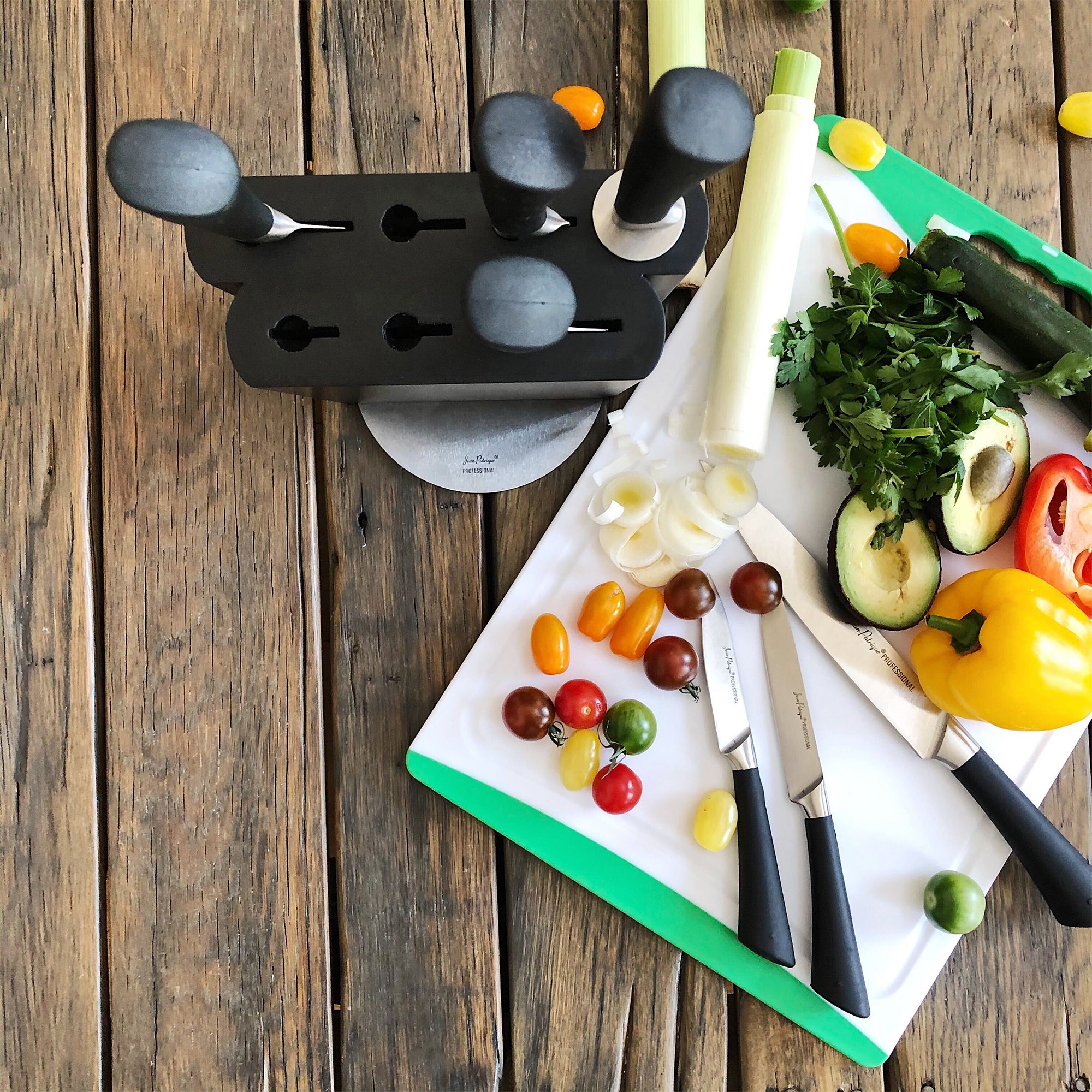 Chef's Knife Set & Knife Block - 7 Piece