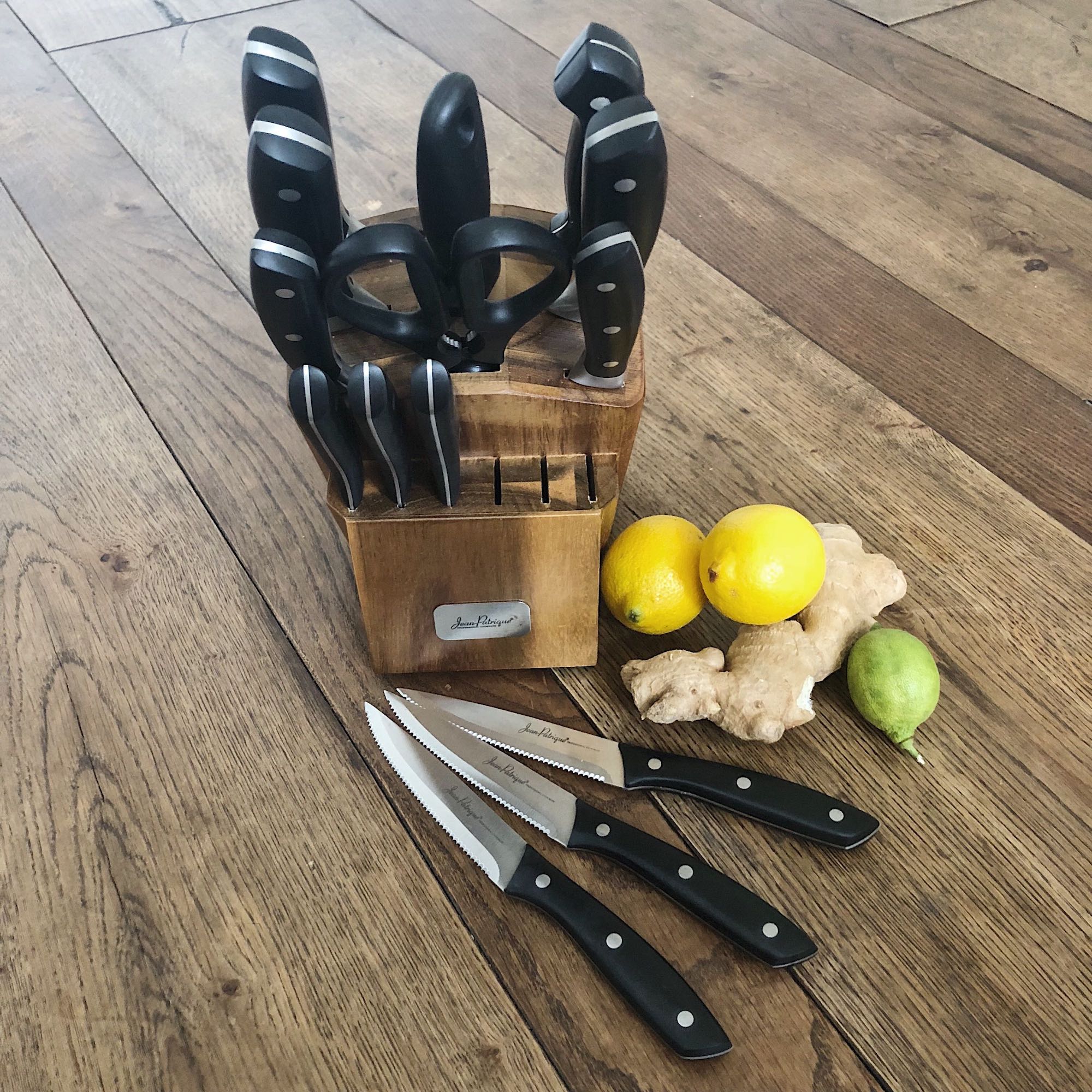 Onyx Collection 14 Piece Knife Set with Wooden Block