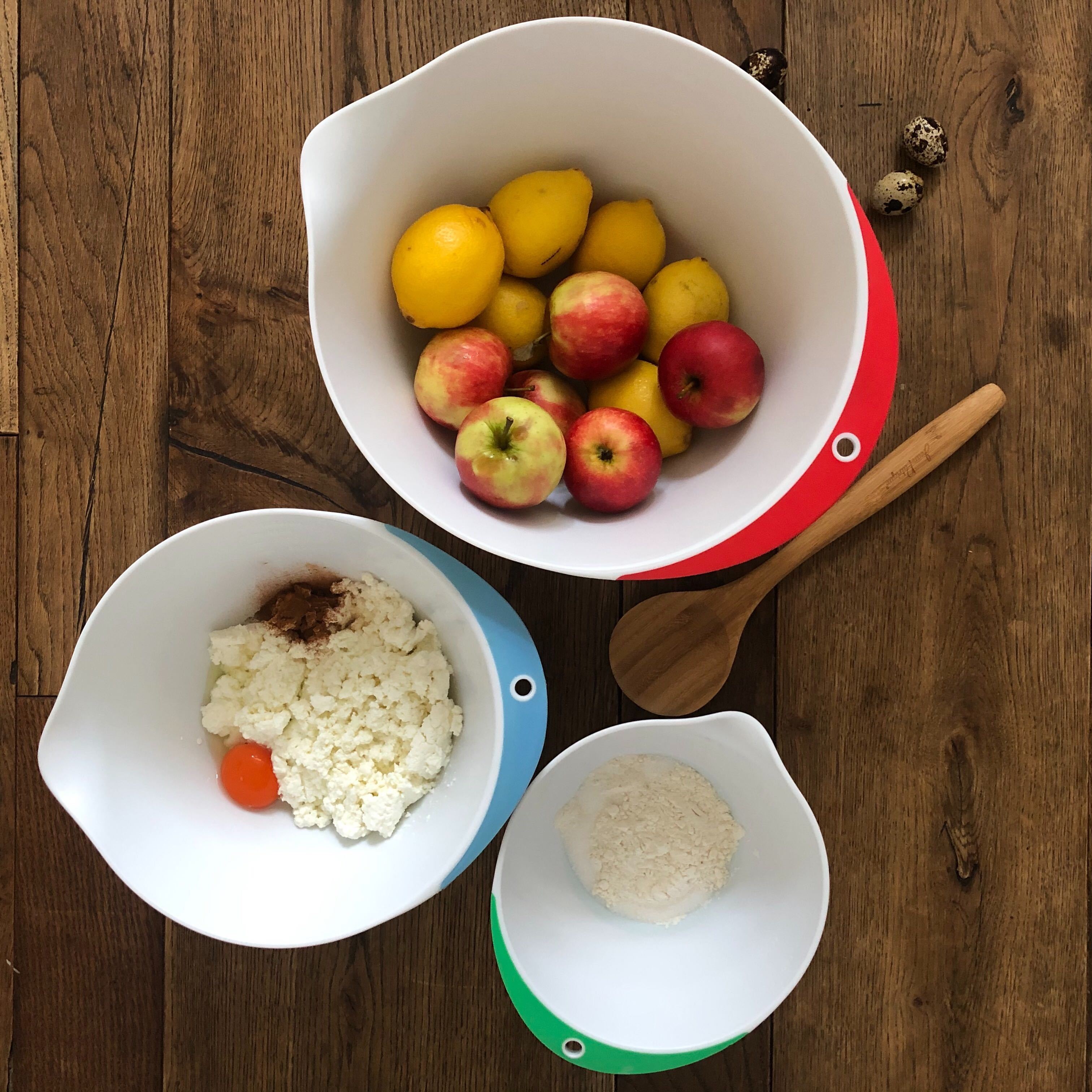 Plastic Mixing Bowls - Set of 3